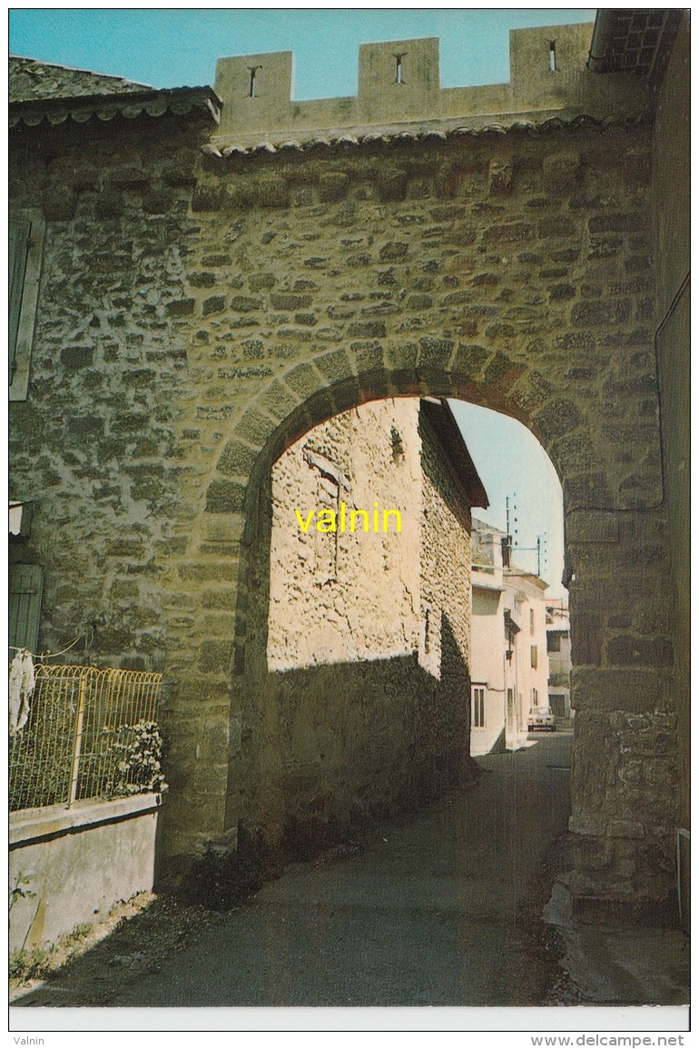 Camaret Le Portalet - Camaret Sur Aigues