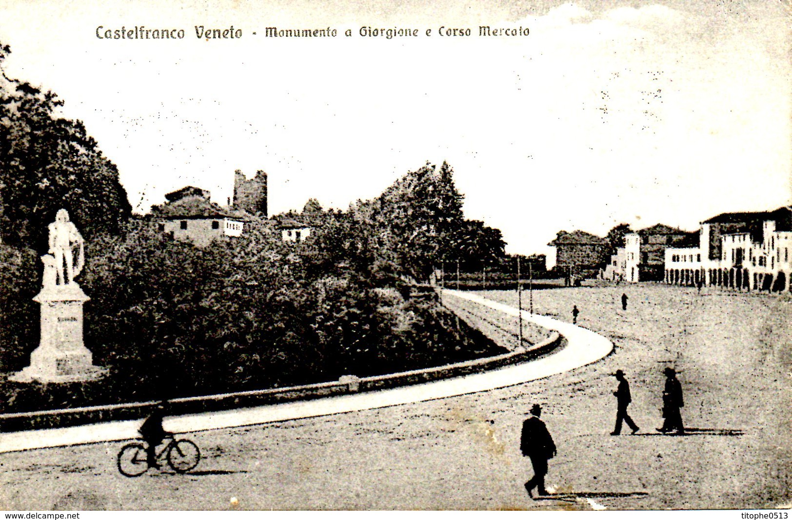 ITALIE. Carte Postale Ayant Circulé. Castelfranco/Monumento A Giorgione E Corso Mercato. - Treviso