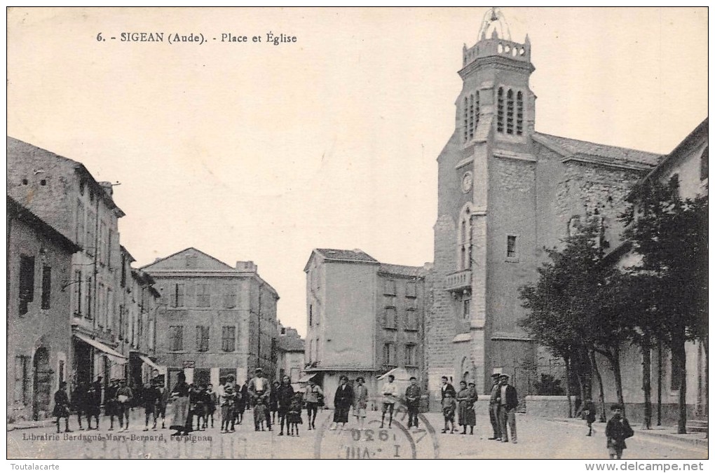 CPA 11 SIGEAN PLACE DE L EGLISE  1930 Animée - Sigean