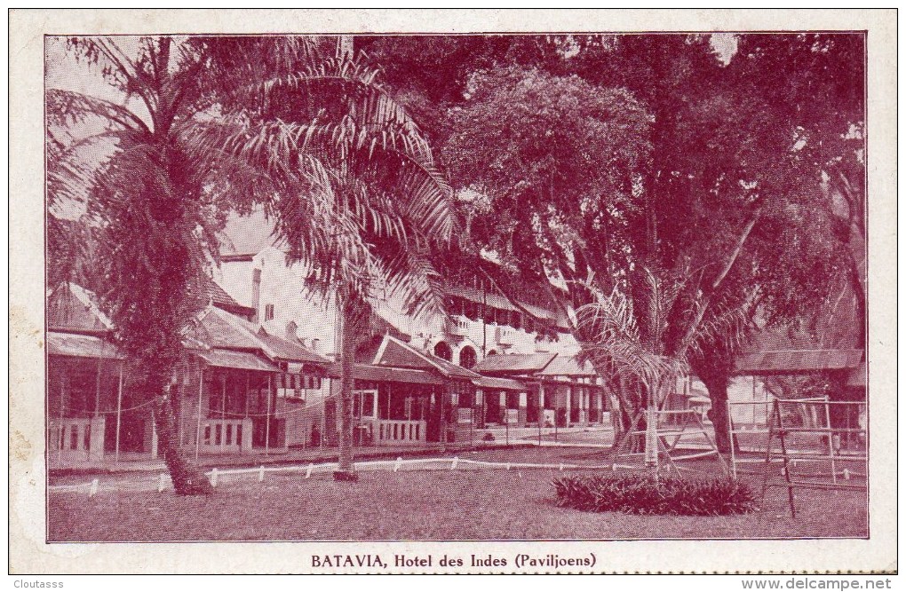 BATAVIA)  -JAVA-  HOTEL DES INDES -( PAVILLONS)   PHOTO COULEUR  AVEC LISERE -ECRITE  TBE - Hoteles & Restaurantes