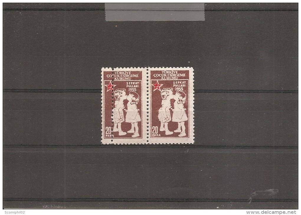 Turquie ( Timbre De Bienfaisance 187 En Paire XXX -MNH- Curiosité: 1 Timbre Avec Erreur De Piquage à Voir) - Timbres De Bienfaisance