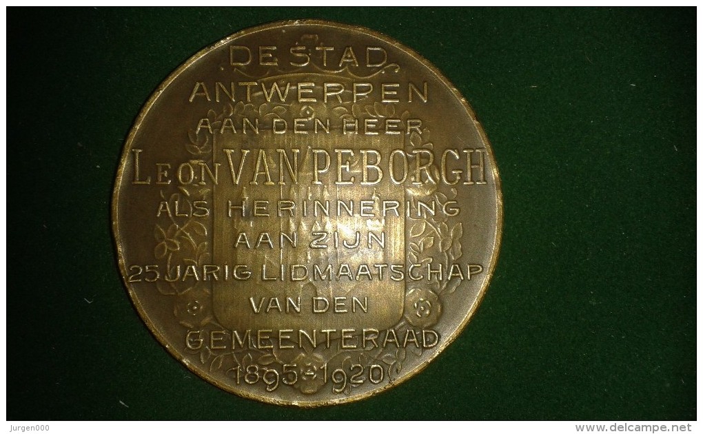 1920, Mauquoy, De Stad Antwerpen Aan Van Peborgh, 25 Jarig Lidmaatschap Gemeenteraad, 110 Gram (med302) - Monedas Elongadas (elongated Coins)