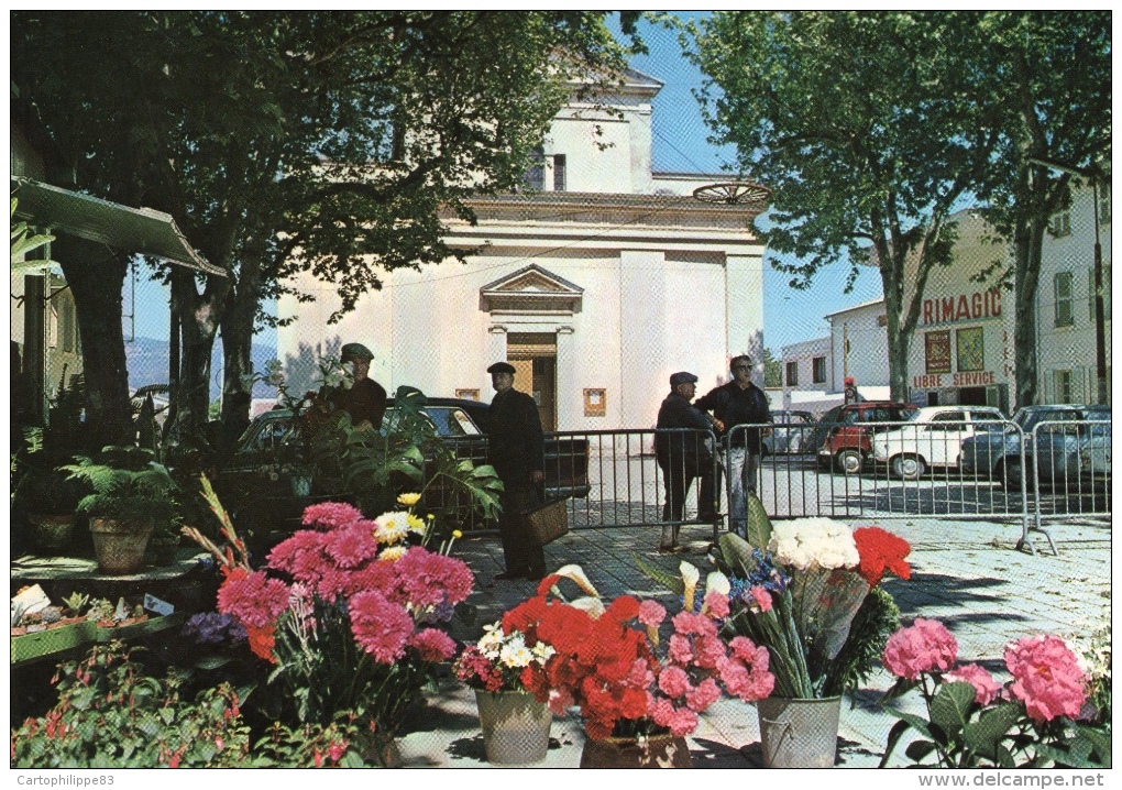 VAR 83 LA CRAU L'GLISE ET LA PLACE AVEC MARCHAND DE FLEURS - La Crau