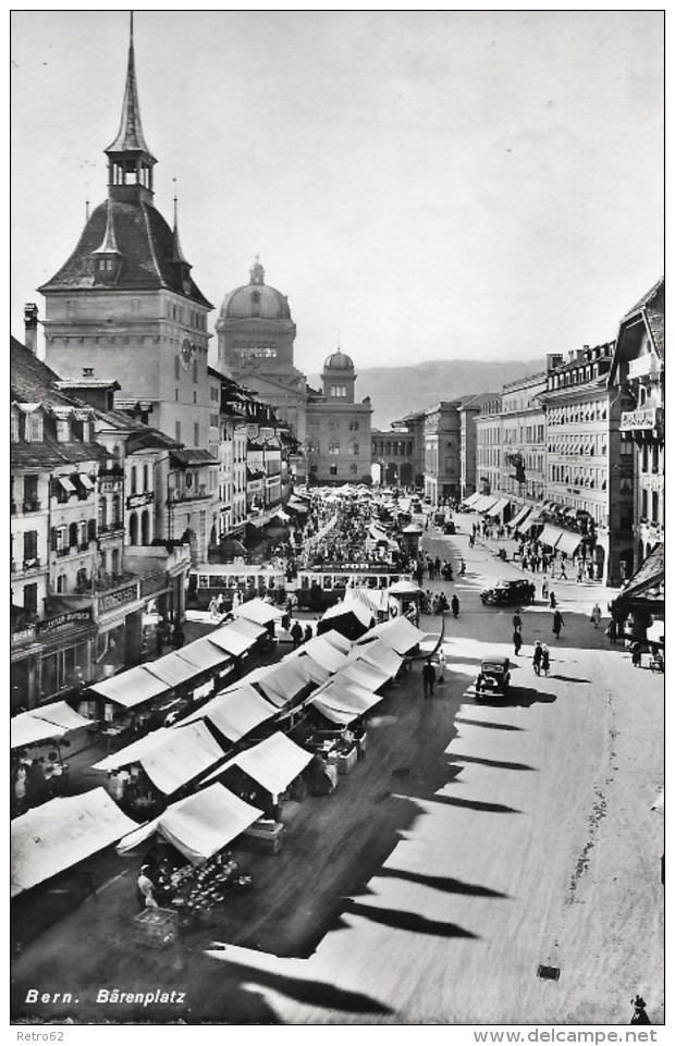 BERN &#8594; Bärenplatz Voller Marktstände Mit Tram Und Oldtimern, Fotokarte Ca.1950 - Bern