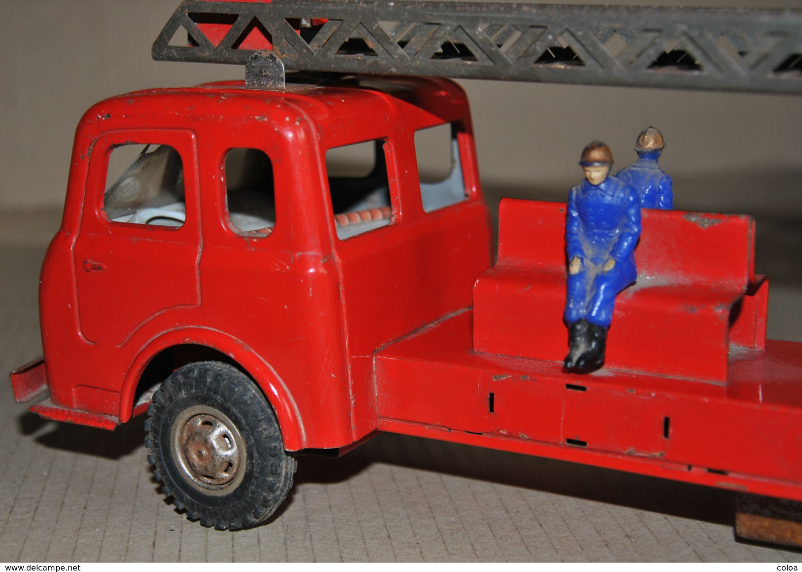 POMPIERS Camion de pompier  mécanique en tôle