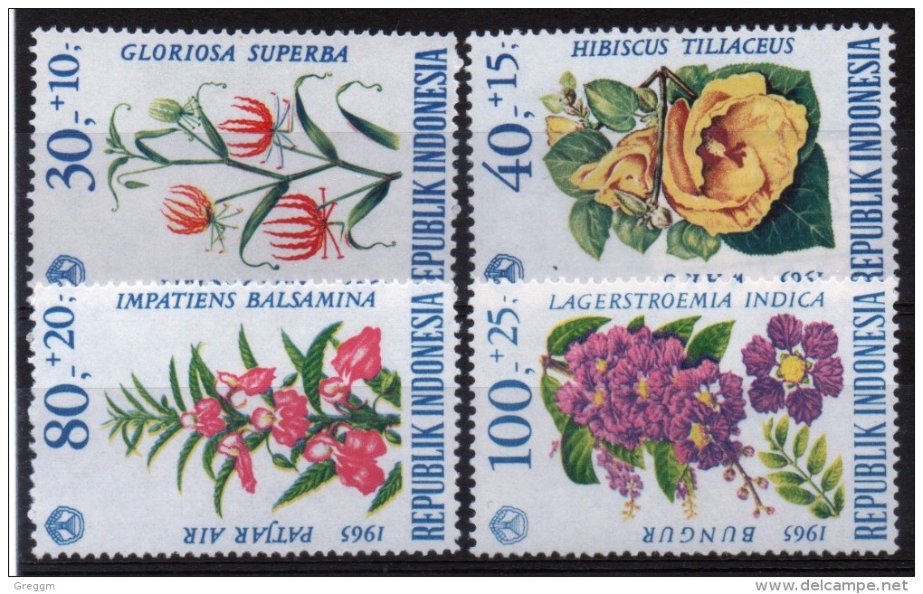 Indonesia Set Of Stamps Issued To Celebrate Flowers. - Indonesia