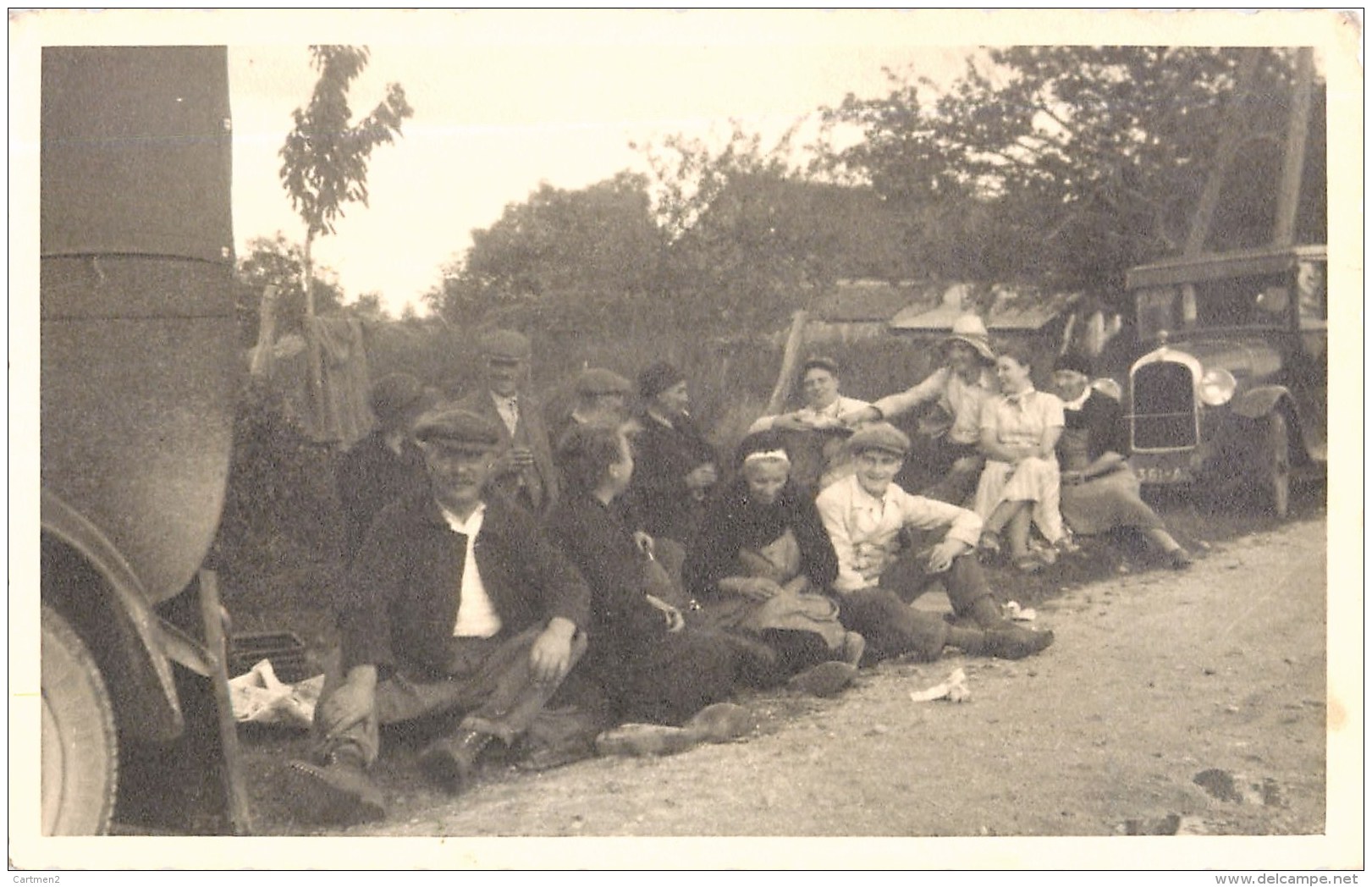 CARTE PHOTO : AUTOMOBILE DEJEUNER CHAMPETRE PIQUE-NIQUE VOITURE CAR - Turismo