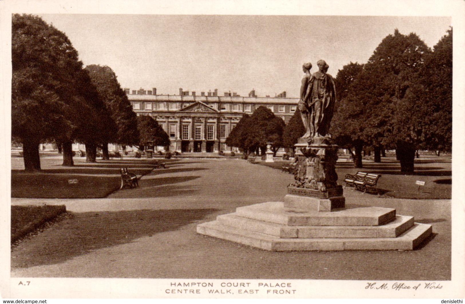 HAMPTON COURT PALACE - Centre Walk, East Front - Middlesex