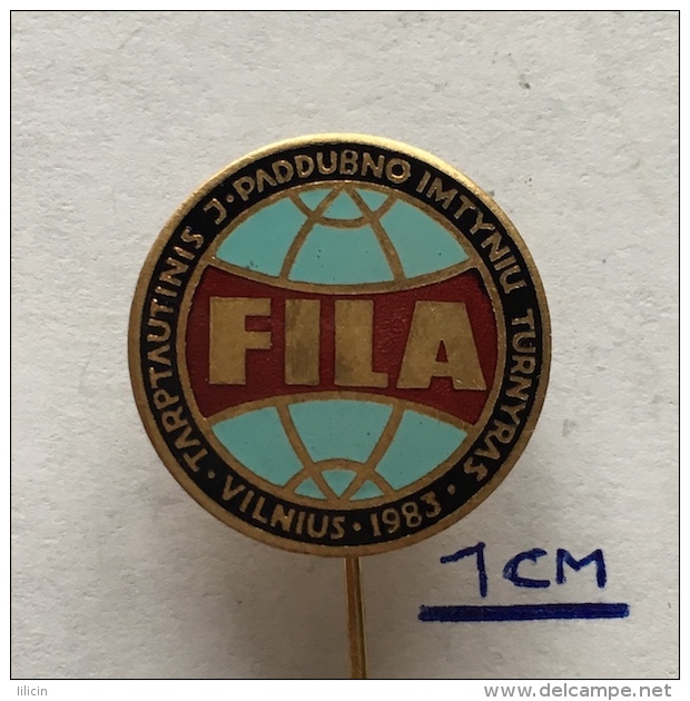 Badge (Pin) ZN003649 - Wrestling International Tournament Vilnius 1983 FILA - Lutte