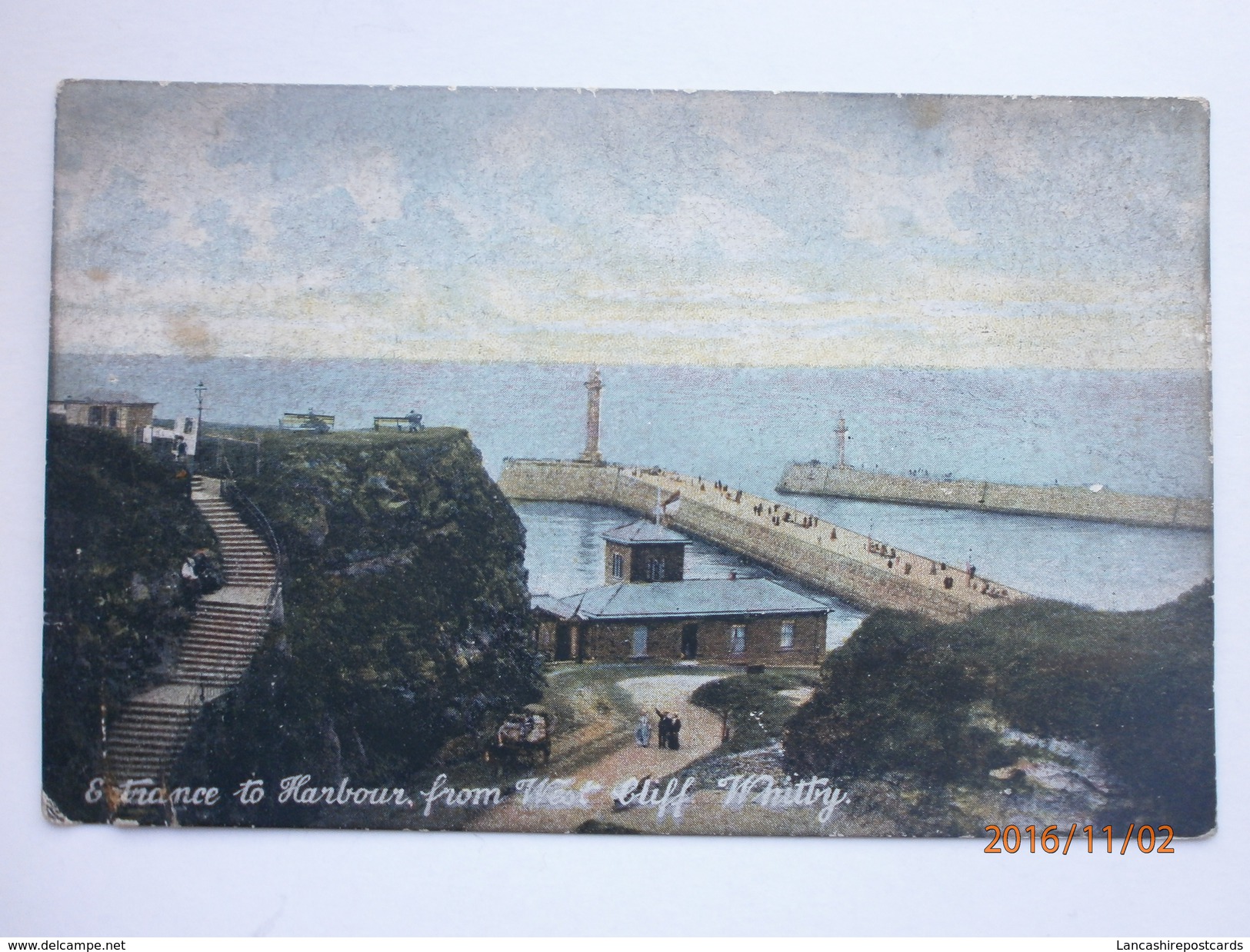 Postcard Entrance To Harbour From West Cliff Whitby North Yorkshire My Ref B1151 - Whitby