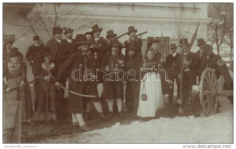 T2 Vipiteno, Sterzing Area (Tirol); Mulatozó Társaság Vadászokkal / Group Photo With... - Sin Clasificación