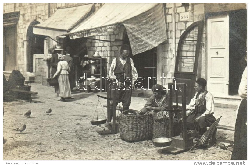 ** T1 Abbazia, árusok A Piacon Mérlegekkel / Merchants At The Market With Scales. Erich Bährendt... - Sin Clasificación