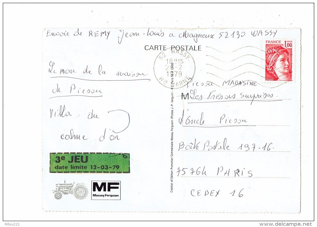 Cpm - Publicité MASSEY FERGUSON - Tracteur - Femme Assise Dans Un Champs - Werbepostkarten