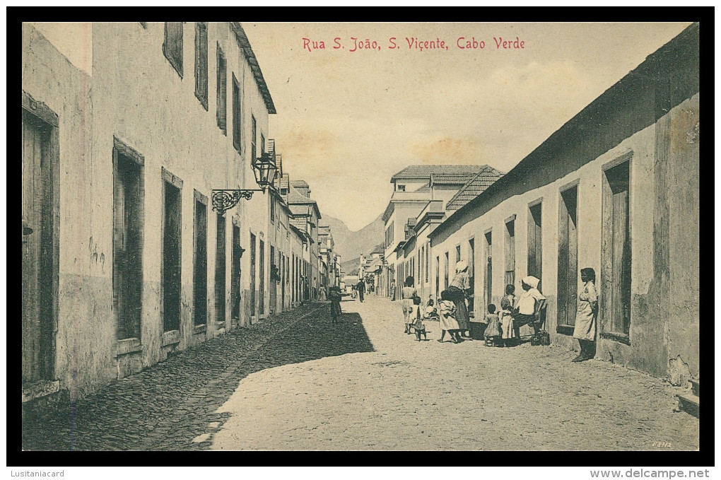 SÃO VICENTE -  Rua S. João  (Ed. Bazar Central Bonucci & Frusoni )   Carte Postale - Cape Verde