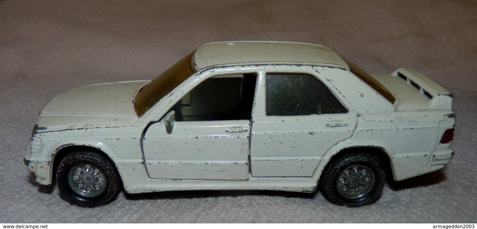 ANCIENNE VIEILLE VOITURE MATCHBOX MINIATURE 1 / 43 / MERCEDES 190 E - Matchbox