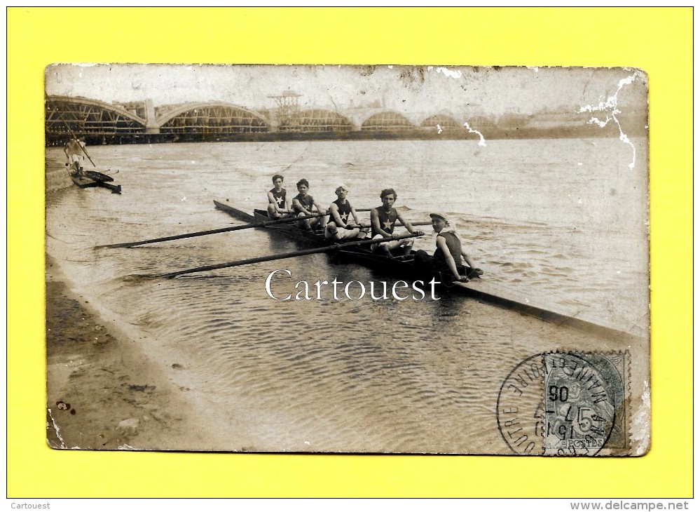 CPA - AVIRON 4 Rameurs Avec Barreur - ( ANGERS DOUTRE 1906 )  Photographie ( Pont Construction) - Aviron