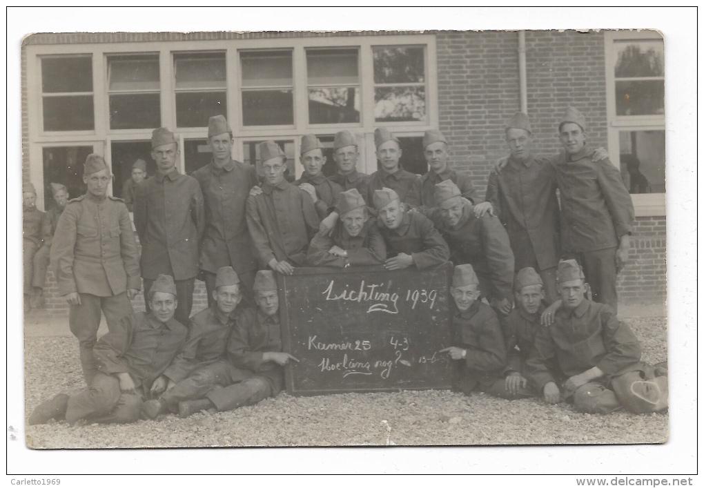 MILITARI GERMANIA CAMERATA 2a GUERRA MONDIALE 1939 FORMATO 14X9 - Fotografia