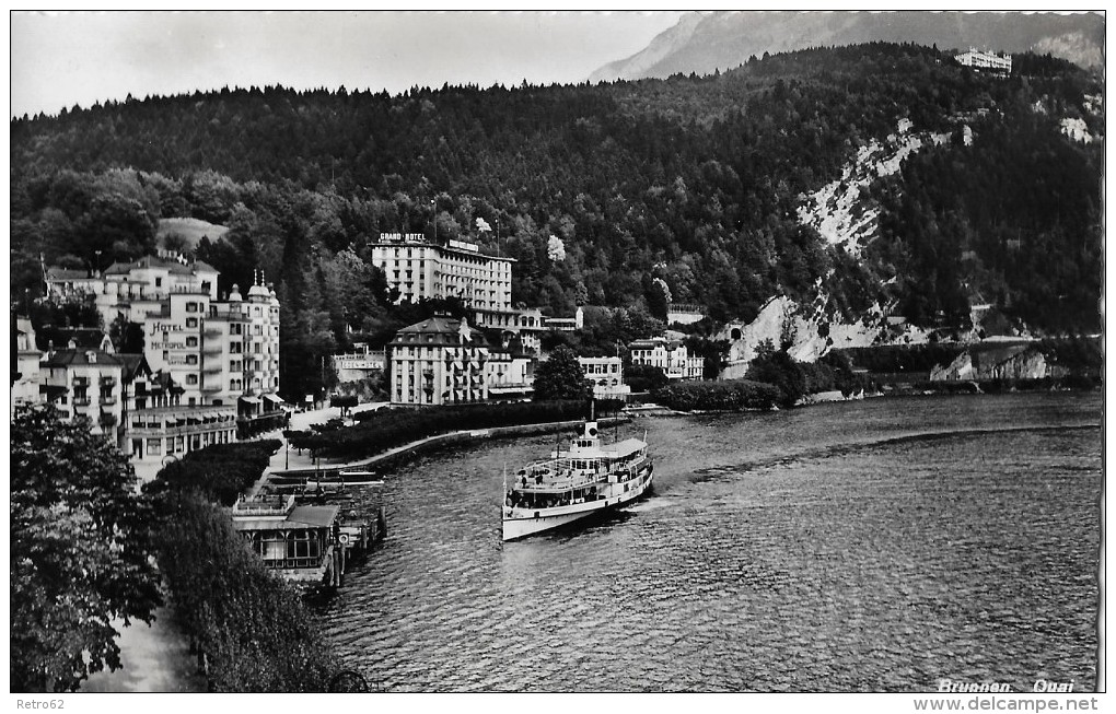 BRUNNEN &#8594; Schiffanlegestelle Mit Anlegendem Dampfschiff, Fotokarte Ca.1955 - Autres & Non Classés