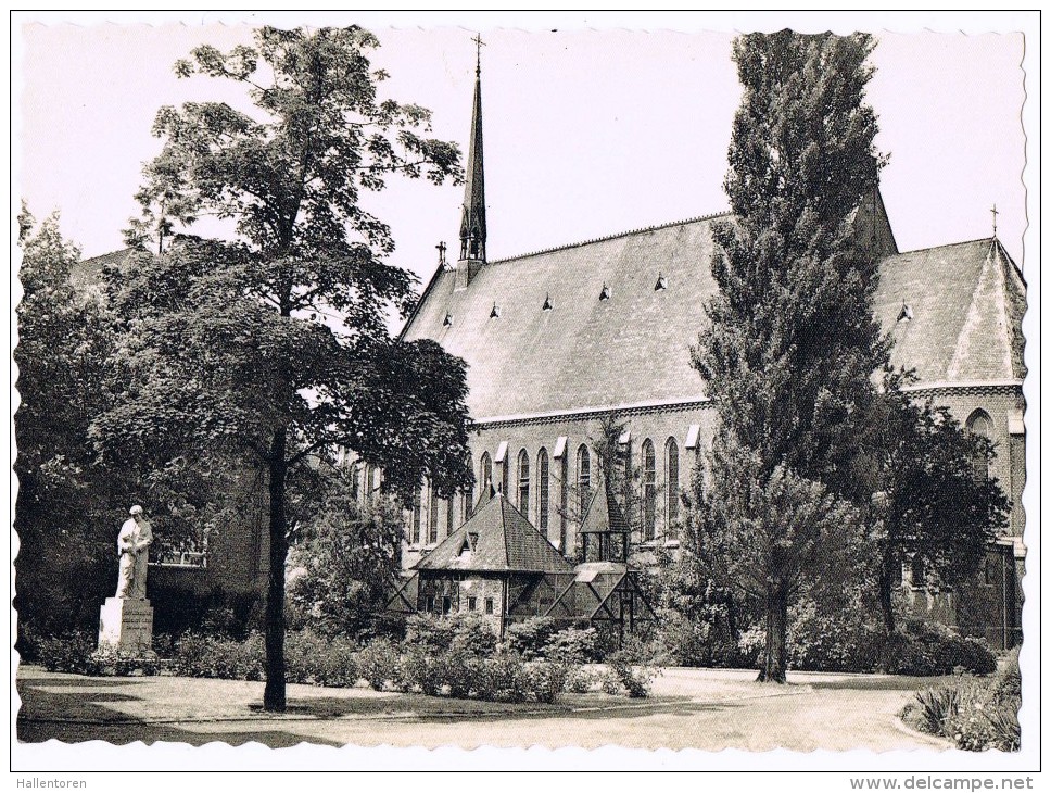 Torhout: Sint-Jozefsinstituut ; Grote Kapel ( 2 Scans) - Torhout