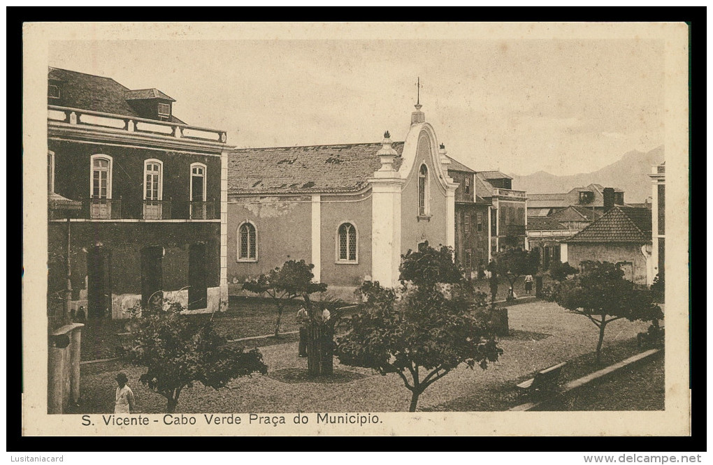 SÃO VICENTE -MUNICIPIOS - Praça Do Municipio ( Ed. Pavilhão Africano) Carte Postale - Kaapverdische Eilanden