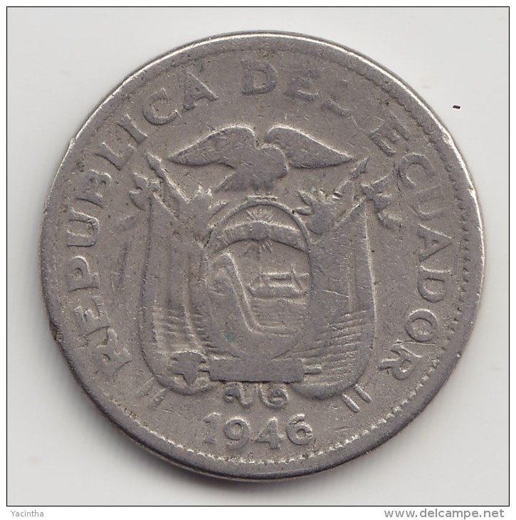 @Y@    Ecuador  10  Centavos  1946    (3500) - Ecuador