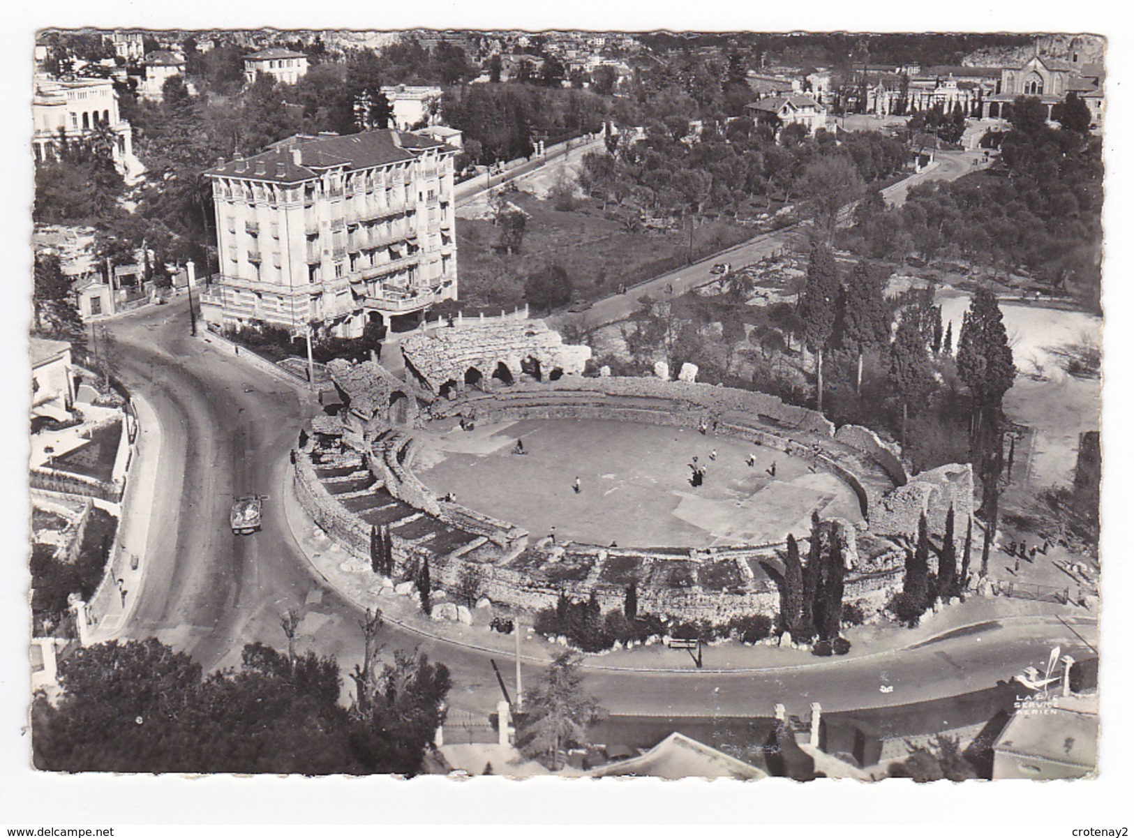 06 En Avion Au Dessus De Nice N°46 Les Arènes De Cimiez Camion Citroën ? En 1959 - Bauwerke, Gebäude