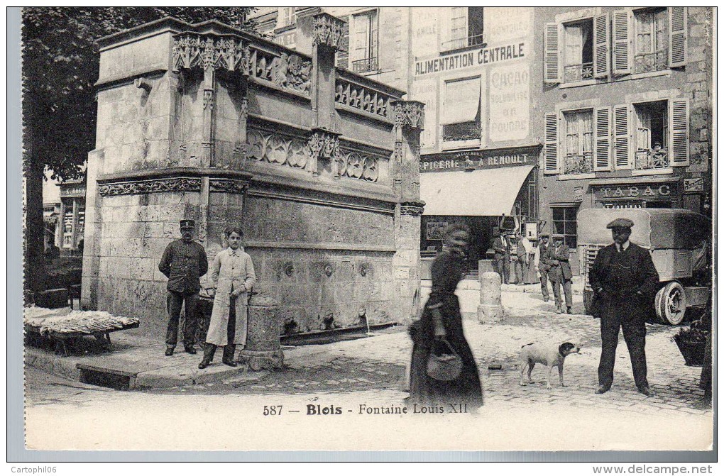 - FRANCE (41) - CPA Vierge BLOIS - Fontaine Louis XII (EPICERIE A. RENOULT - TABAC) - Imp. CATALA 587 - - Blois