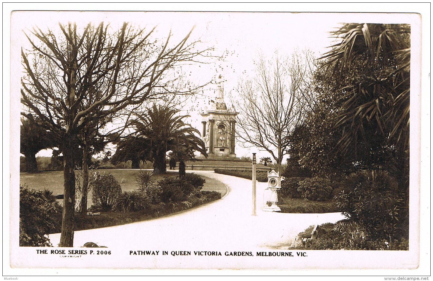 RB 1126 -  Real Photo Postcard - Pathway In Queen Victoria Gardens - Melbourne Australia - Melbourne