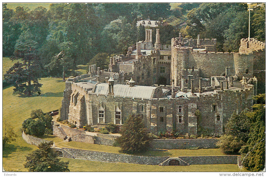 Berkeley Castle, Gloucestershire, England Postcard Unposted - Autres & Non Classés
