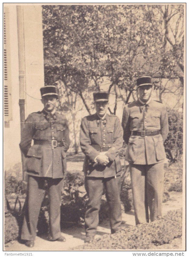 GROUPE DE GENDARMES (dil29) - Uniforms