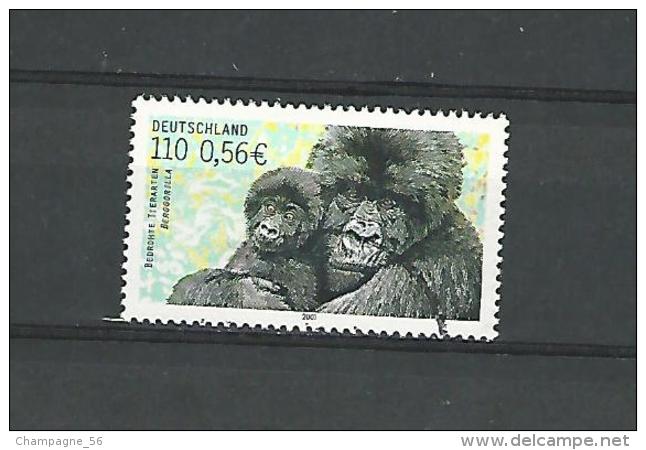 ALLEMAGNE RÉPUBLIQUE FÉDÉRALE 2001  N° 2014  GORILLE DE MONTAGNE AVEC JEUNE OBLITÉRÉ 1.00 € - Gorilla's