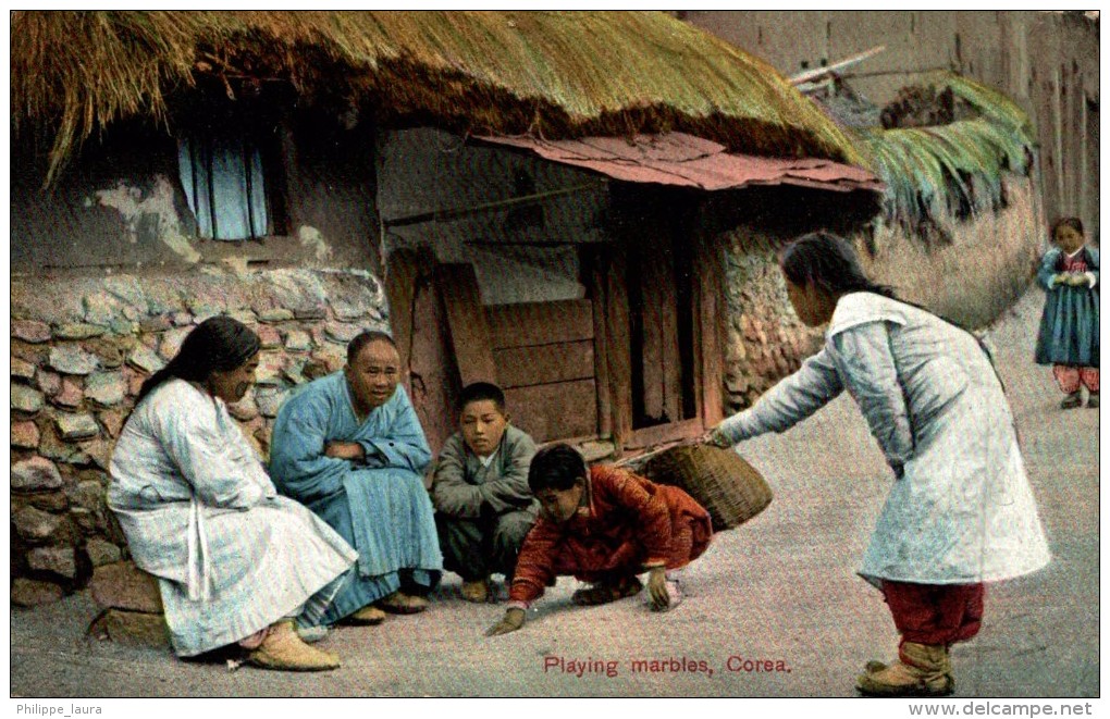 PLAYING MARBLES. COREA - Korea, South