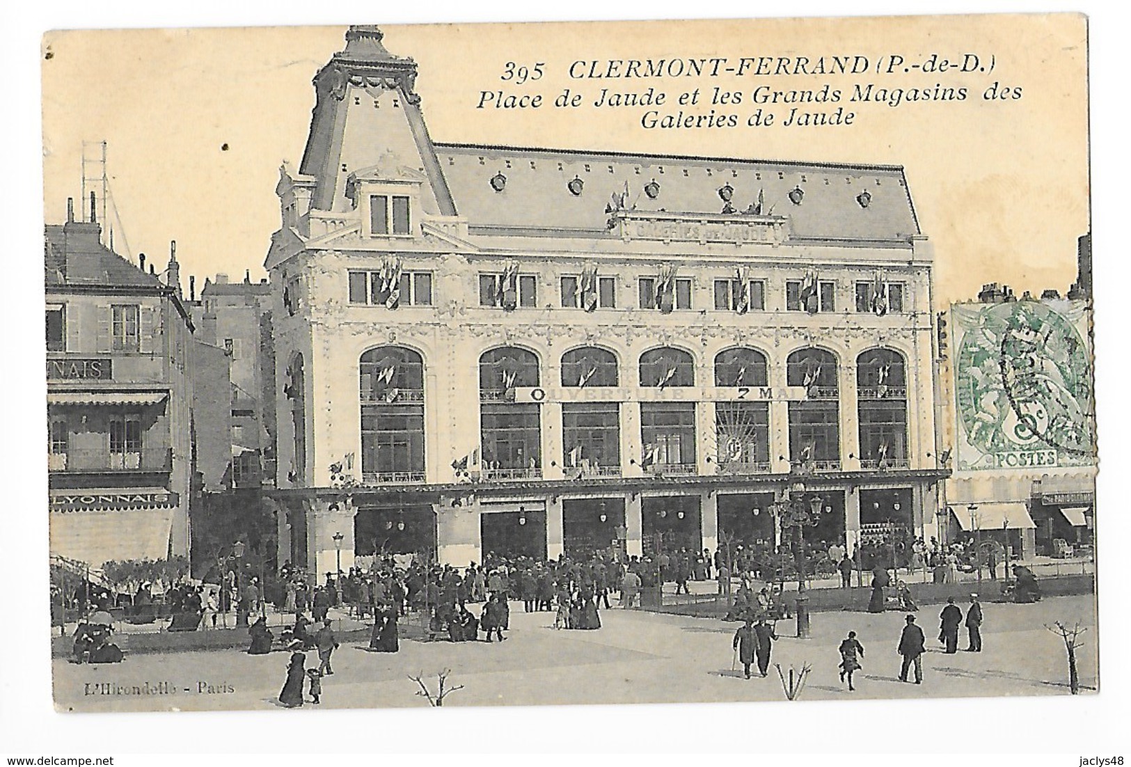 CLERMONT-FERRAND  (cpa 63)  Place De Jaude Et Les Grands Magasins Des Galeries De Jaude -    - L 1 - Clermont Ferrand