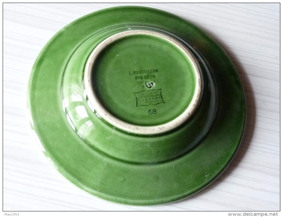 CENDRIER -  ATTIK Liqueur CUSENIER -   Vert, Rond, Diamètre  15 Cm , Ht: 2,2 Cm, Proceram J.Roussillon Aubagne - Cendriers