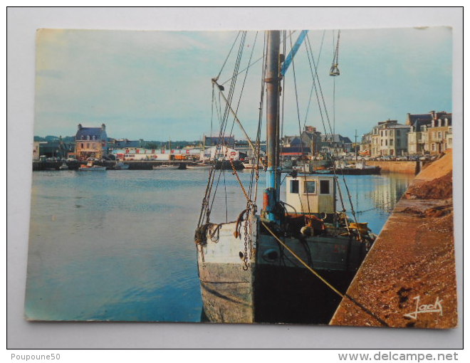 CP 22 PAIMPOL   - Le Port  Au Fond  Le Prisunic  1969 - Paimpol