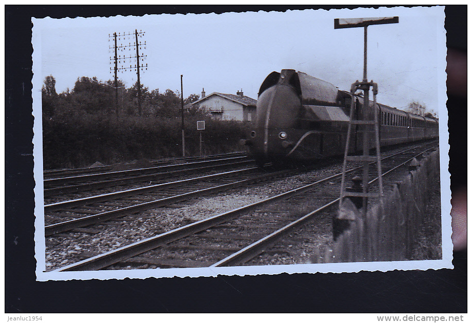 CHALONS SUR SAONE EN ALLEMANGNE UNE 1937 UNE LOCOMOTIVE   EN 1937   PHOTO     ORIGINALE - Autres & Non Classés