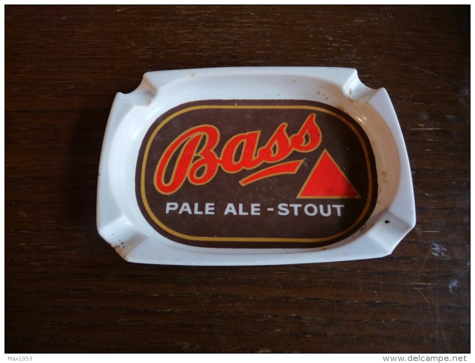 Cendrier - BASS PALE ALE STOUT - Blanc, Retangulaire 10,5 X 14,5 Cm , Ht: 1,8 Mm, Platique Otten Bruxelles - Cendriers