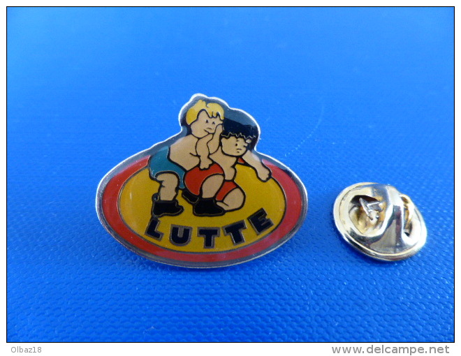 Pin´s Lutte - Sport De Combat - Art Martial - Enfant Junior (PB70) - Lutte