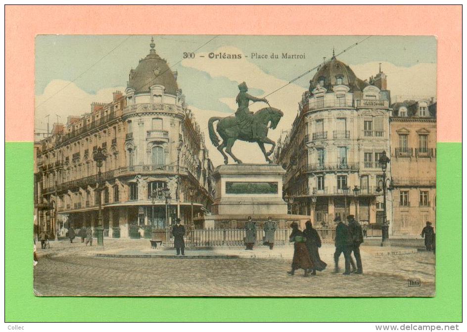 CPA  FRANCE  45  ~  ORLÉANS ~  300  Place Du Martroi  ( Th. G.  Glacée )  Animée - Orleans