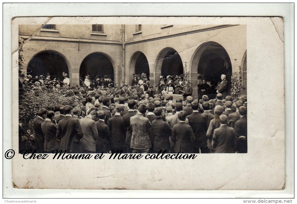 CEREMONIE RELIGIEUSE EN PRESENCE DE NOMBREUX ENFANTS - CARTE PHOTO - Eglises Et Couvents