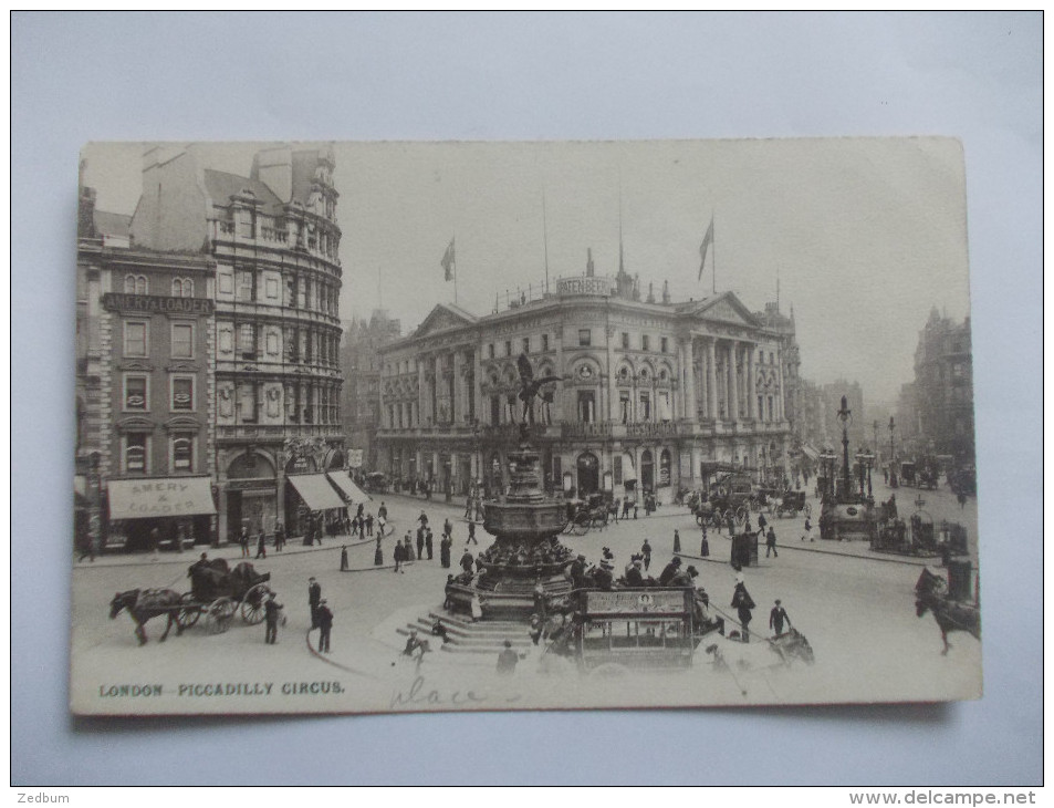 LONDON (Angleterre) - London Piccadilly Circus One Of London's Most Notable Centres Amery Loader - Piccadilly Circus