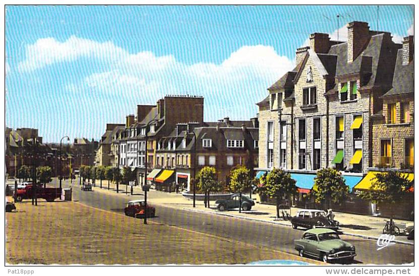 50 - ST HILAIRE DU HARCOUET : Av. Du Général Leclerc - Jolie CPSM Dentelée Colorisée Format CPA 1969 - Manche - Saint Hilaire Du Harcouet