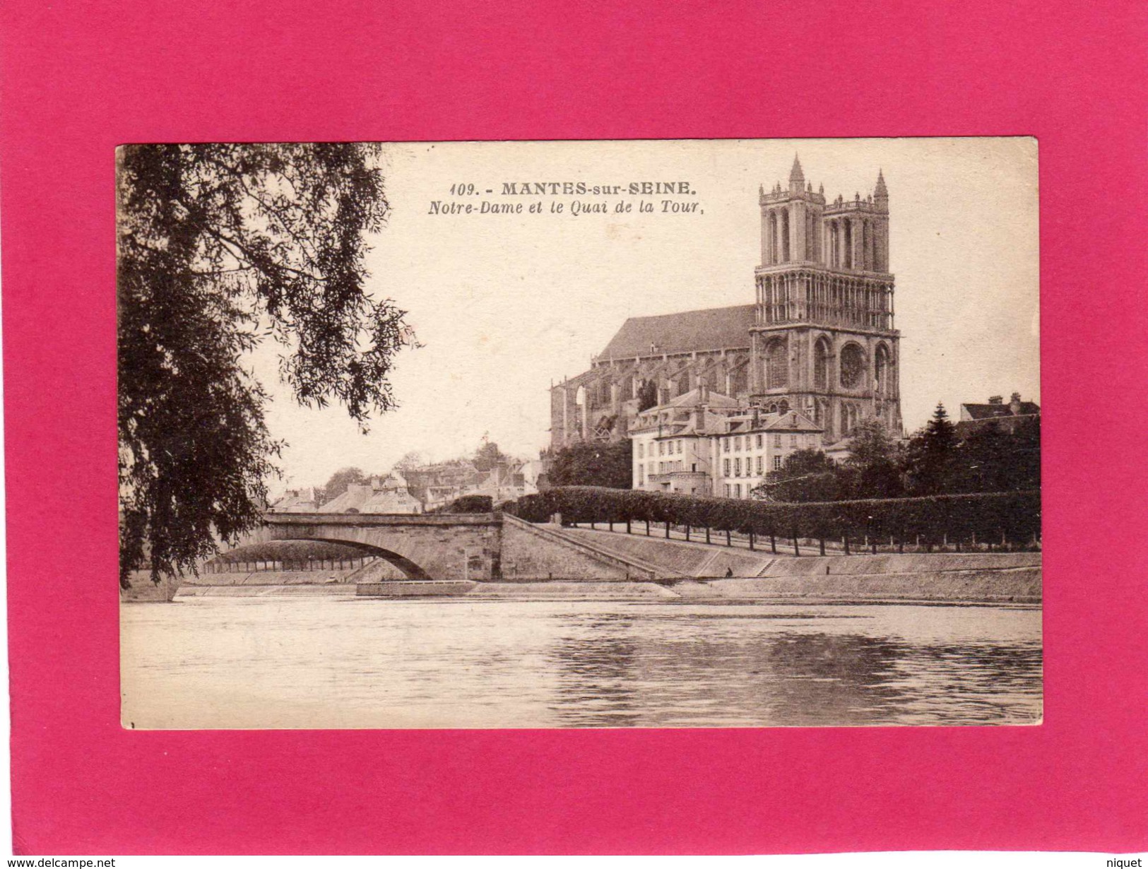 78 YVELINES, MANTES-SUR-SEINE, Notre-Dame Et Le Quai De La Tour, ((Phot-Edit. Blaincourt-les-Plécy) - Mantes La Jolie