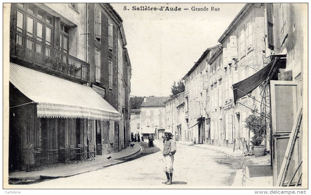 11 - SALLÈLES-D'AUDE - Grande Rue - Animée - Salleles D'Aude