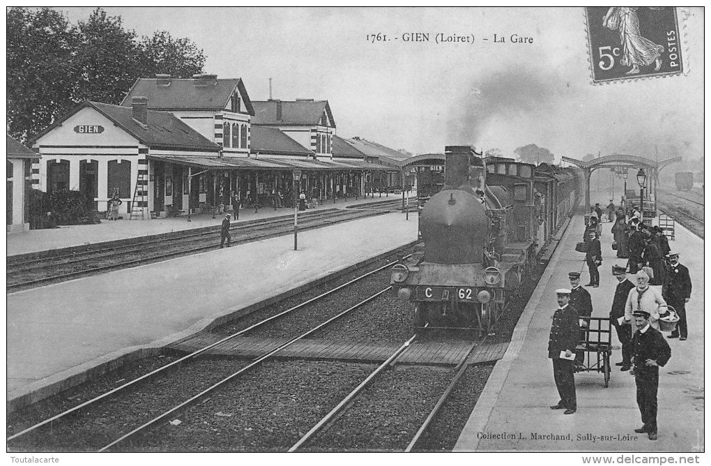 CPA 45 GIEN LA GARE  1908 - Gien