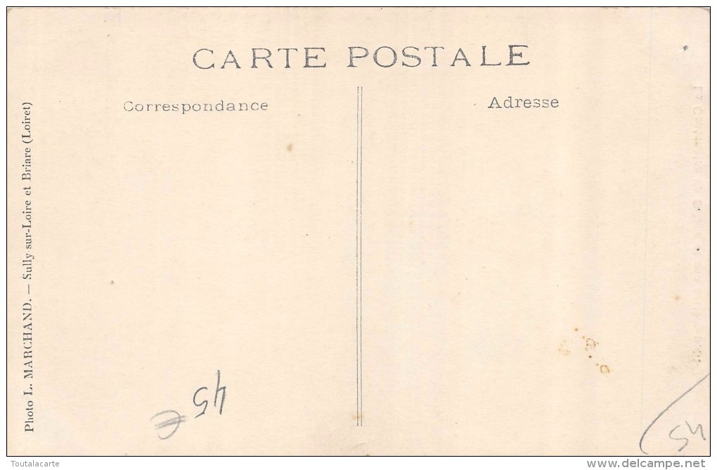 CPA 45 LA CENTENAIRE DE BRIARE ET SON ARRIERE PETIT FILS - Briare