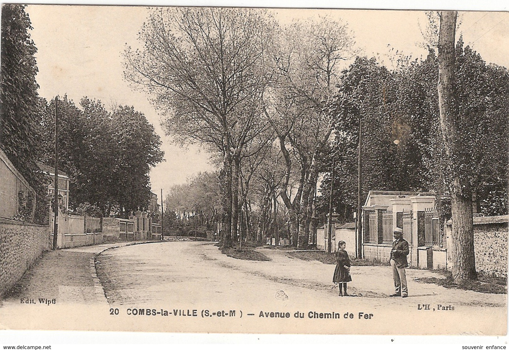 CPA Combs La Ville Avenue Du Chemin De Fer 77 Seine Et Marne - Combs La Ville