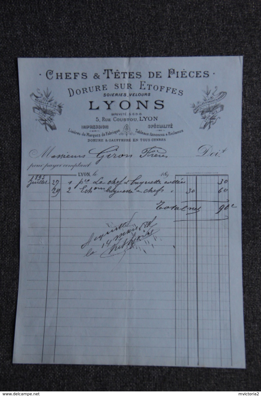 Facture Ancienne, LYON - Chefs Et Têtes De Pièces, Dorure Sur Etoffe ,LYONS. - 1800 – 1899