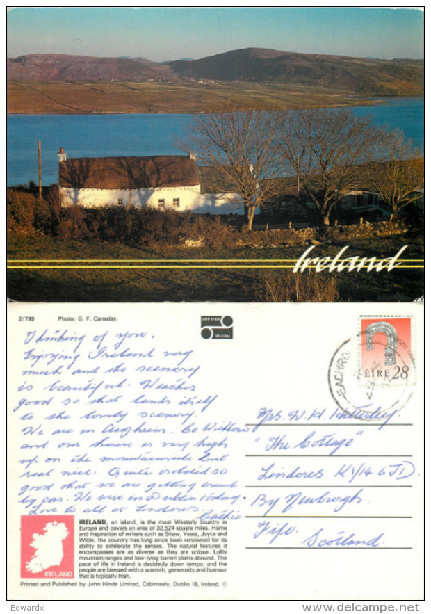 Cottages, Ireland Postcard Posted 1992 Stamp - Autres & Non Classés