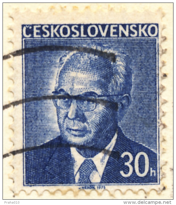 L0525 - Czechoslovakia (1977) 360 02 Karlovy Vary 2 (postcard) Tariff: 30h (stamp: Gustav Husak - Shift Perforation) - Abarten Und Kuriositäten